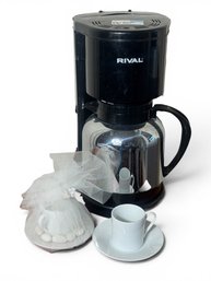 Coffee Maker And Set Of Espresso Cups (D)