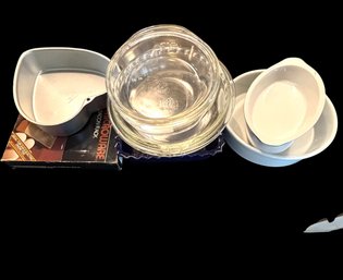 12 Pcs Of Assorted Bakeware (k)