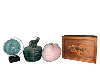 Music Box, Trinket Boxes & Bird Decor (Lr)