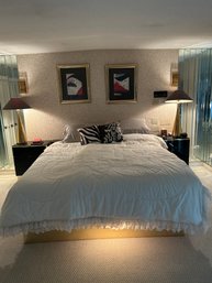 Black And Gold Lacquered Bed Platform, Lights Up, King Size Bed (MB)