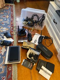 Solo Escort, Standard Horizon, Realistic, Ororo Charger, Nook, Uniden, Maui Jim   (L)