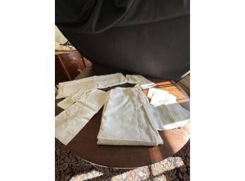 White Linen Tablecloths And Napkins Hankies