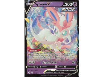 POKEMON Ultra Rare SWSH07: Evolving Skies Sylveon V