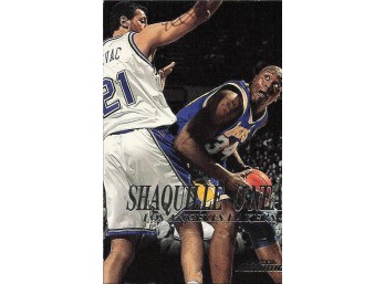 1999-00 SkyBox Dominion #10 Shaquille O'Neal