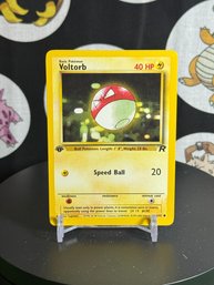 Pokemon Vintage 2000 Team Rocket 1st Edition Voltorb