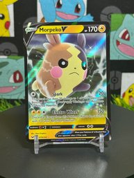 Pokemon 2020 Sword & Shield HOLO Morpeko V