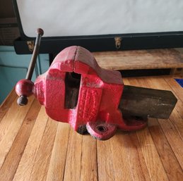 Vintage Columbian Vise Co No 33 Swivel Base Bench Vise Cleveland Ohio