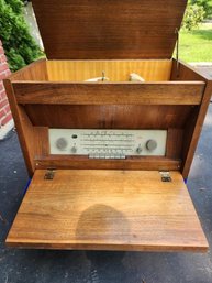 Vintage Braun Mid Century Modern Audio Radio Record Player Wood Console
