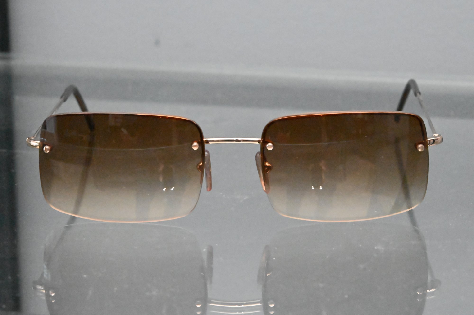 Rectangle Gradient Rimless Gucci Rimless Rectangular Gradient Sunglasses Made In Italy #176376 ...