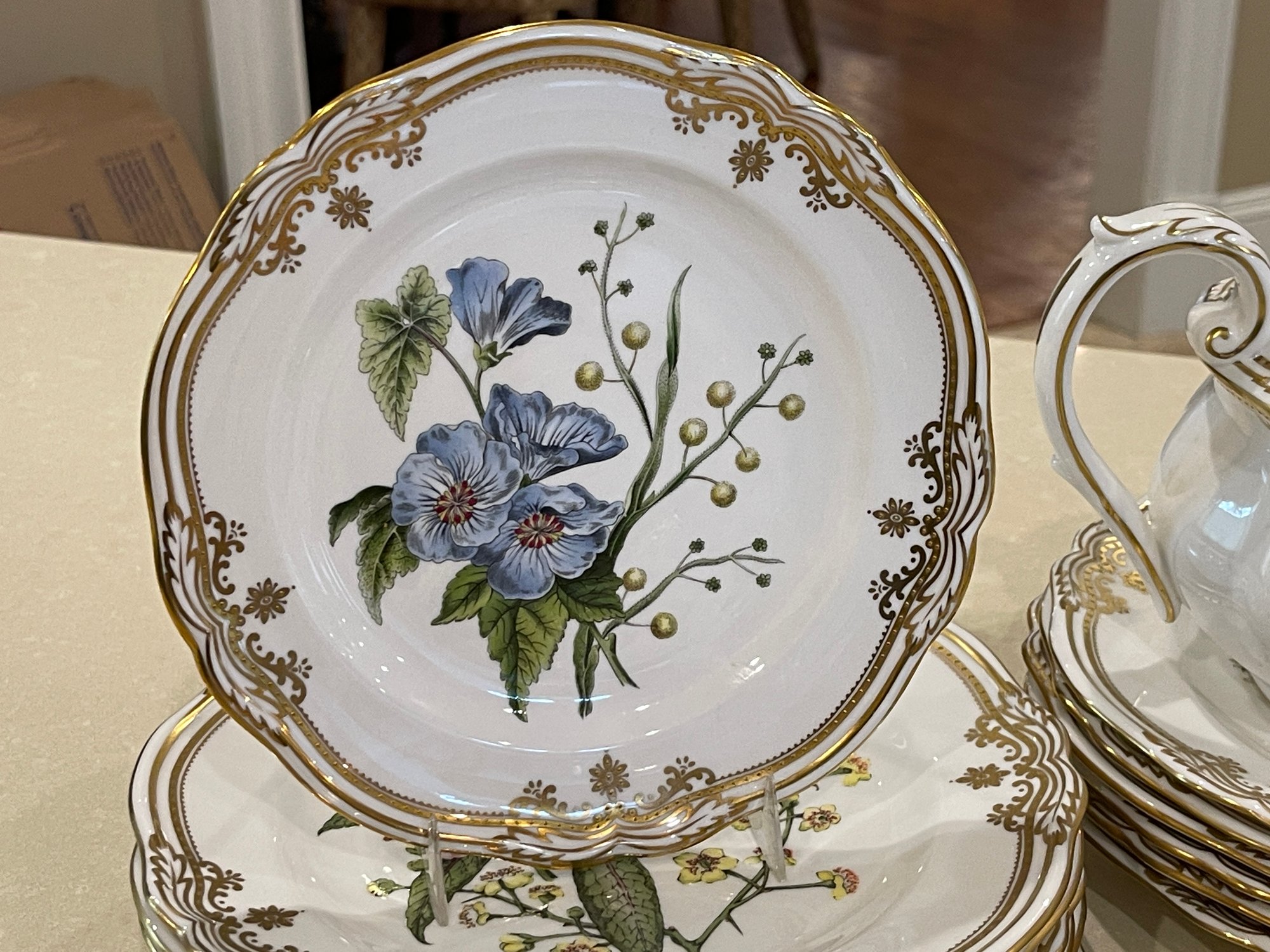 0404-085 Spode　Stafford Flowers　ポプリポット Sold at Auction: 77 Pc. Spode 