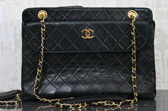 Chanel Black Quilted Lambskin Flap Shoulder Bag With Gold Chain- Zipper Broken