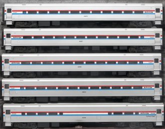 5 Amtrak O-gauge Train Cars