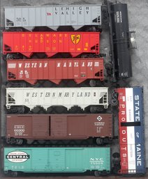 8 O-gauge Train Cars