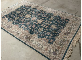 Rug  8' X 5'6'