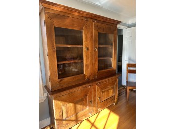 Vintage Hardwood 2-Piece Hutch With Glass Doors