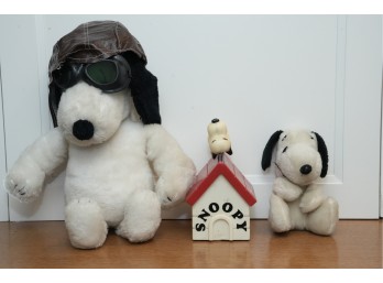 Snoopy Plush Figures And Snoopy Doghouse Bank