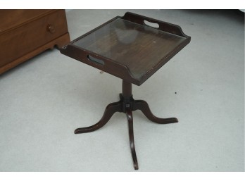 Mahogany Tray-Top Pedestal Side Table