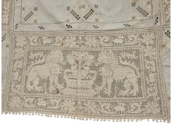 Linens - Tablecloth - Lion & Urn Lace Pattern