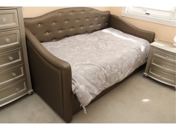 Madelyn Twin Day Bed