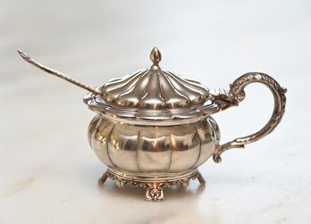 Englis Walking Lion Salt Dish