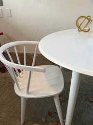 (RYE PICK UP) Wayfair Round White Table With Two Chairs