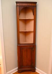 Traditional Wooden Corner Cabinet (2-2)