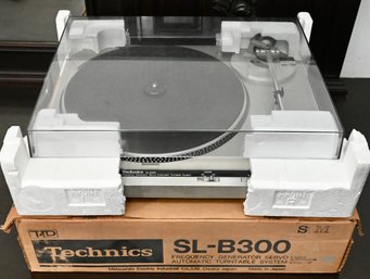 Technics SL-B300 Turntable