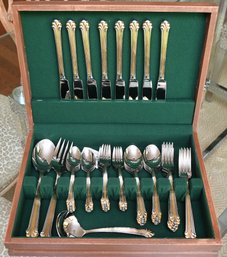 Mikasa Flatware Set - Service For 8