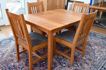 Stickley Mission Style Dining Table And 4 Chairs With 1 Additional Leaf