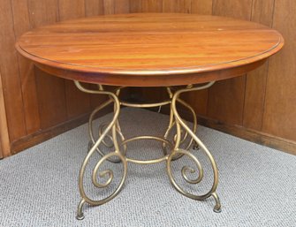 Ethan Allen Brittany Round Dining Table