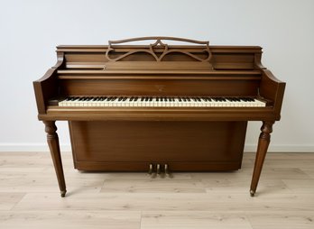 Piano - Upright - Wm. Knabe & Co.