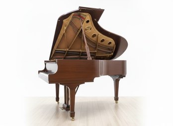 Piano - Baby Grand - Wm. Knabe & Co.