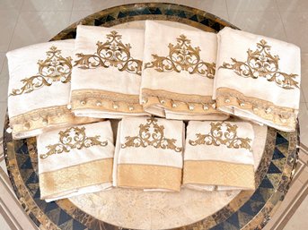 Avanti Home Collection Deluxe Towel Collection