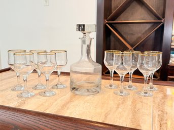 10 Gold Trim Wine Glass With Decanter