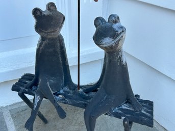 Metal Frog-Form Garden Decor