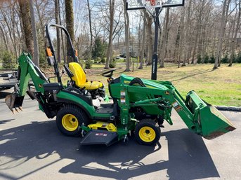 2013 John Deere 1025R Compact Utility Tractor With H120 Loader And 260 Backhoe