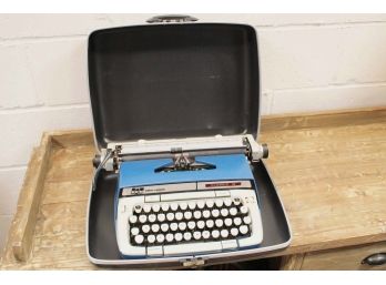 Vintage Smith Corona Type Writer