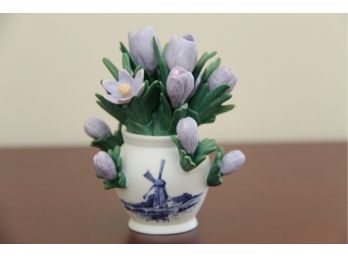 A Princeton Gallery Crocus Porcelain Figuine Display