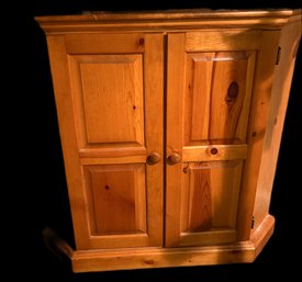 Corner CabInet