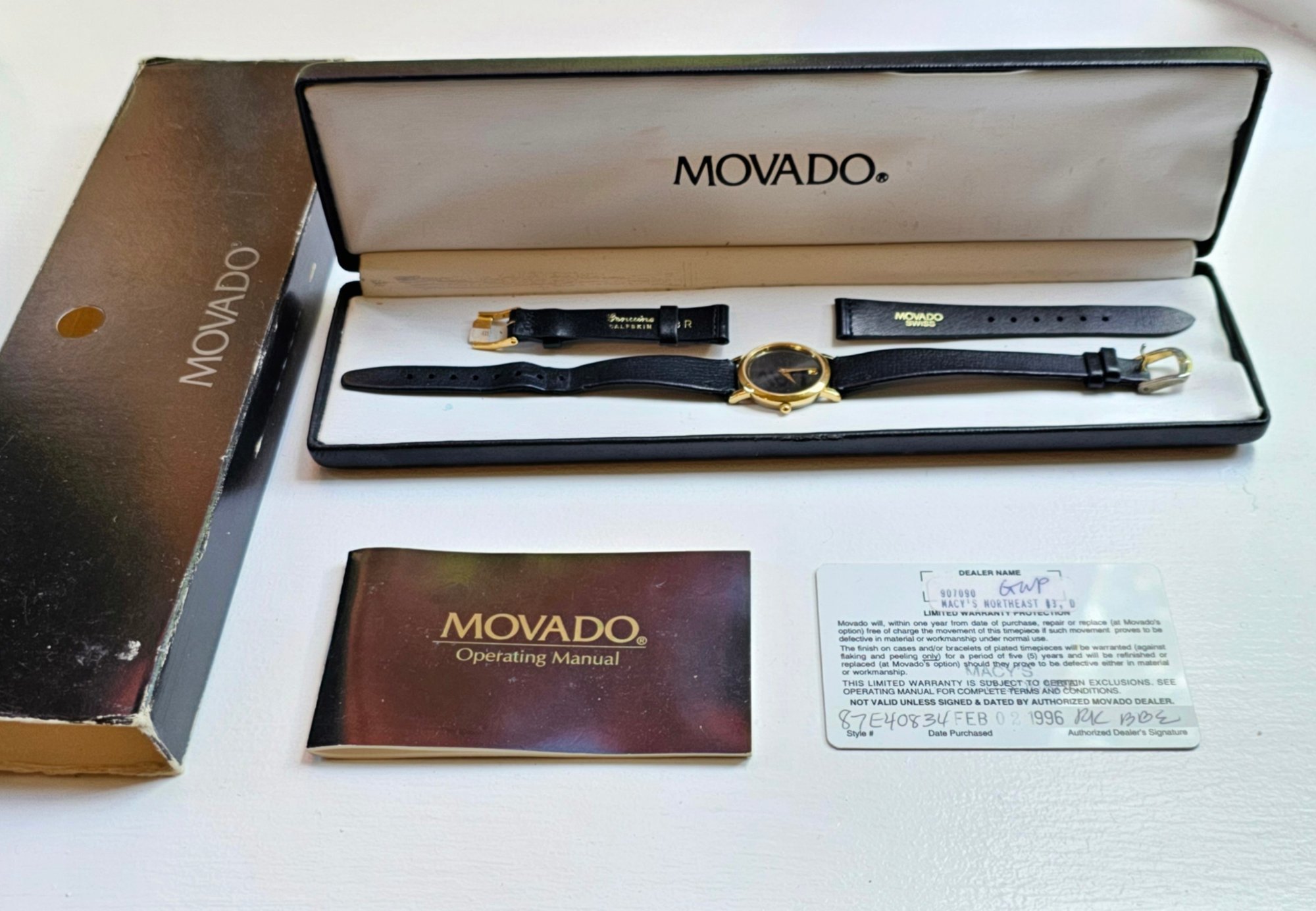 MOVADO WATCH WITH ORIGINAL BOX! MOVADO MUSEUM CLASSIC Watch Black Dial 30M W.R. MO.01.1  main image 2