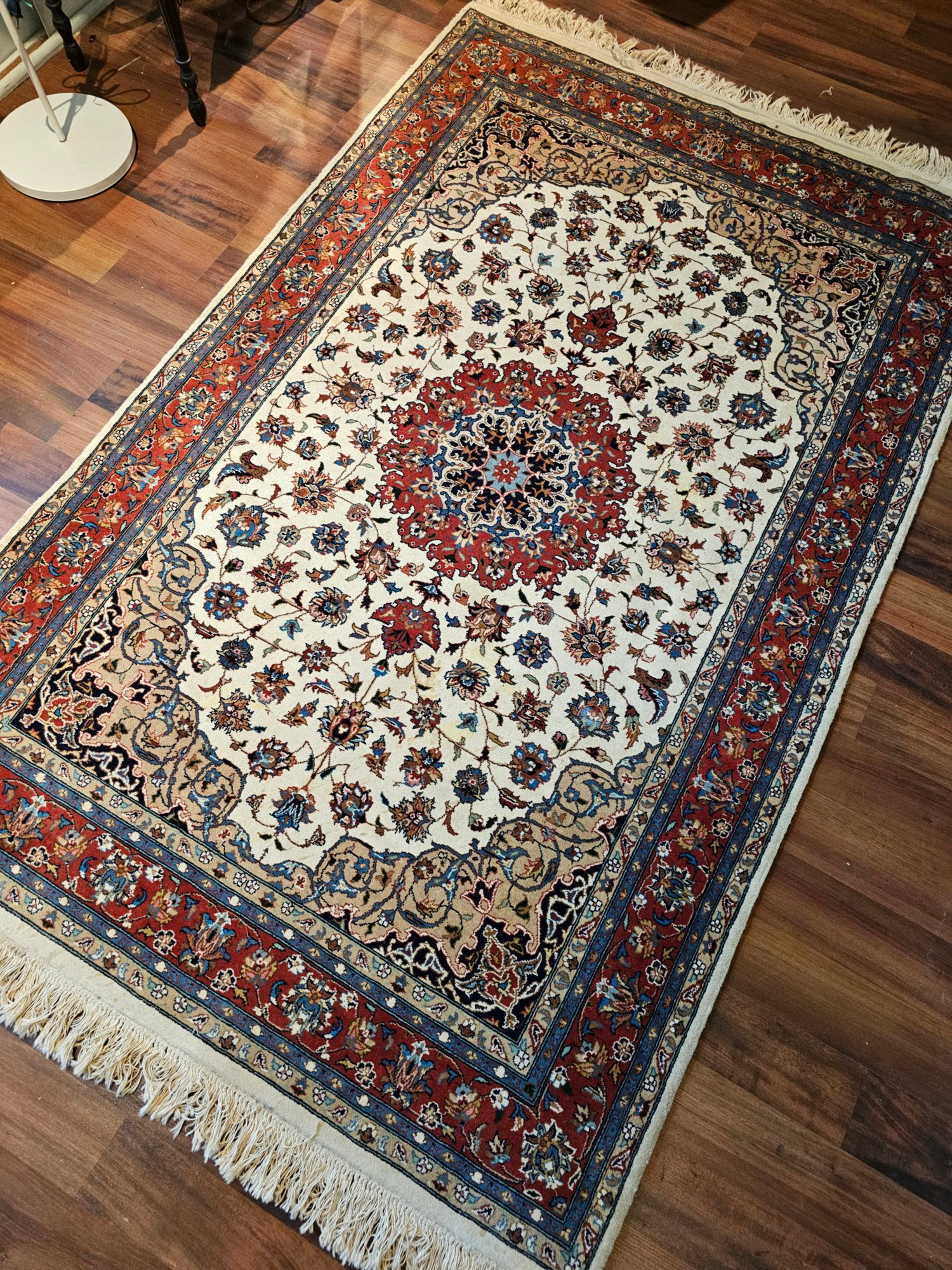 Pakistani Rugs Back Stunning Hand Woven Pakistani Floral Rug #18 #15943 | Auctionninja.com