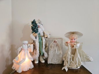 Vintage Lighted Standing Dolls And Santa #141