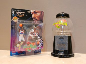 Vintage Warner Bros. Space Jam Michael Jordan Gumball Machine  And  Action Figure #190