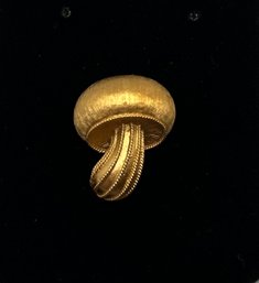 Vintage Crown TRIFARI Gold Toned Mushroom Brooch