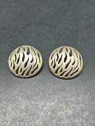 Modern Openwork Design Sterling Silver Disc-shaped Postback Earrings, Marked Sterling, 1'