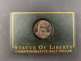 1986 Statue Of Liberty Commemorative Half Dollar Coin, Presentation Case, Collectible Coin