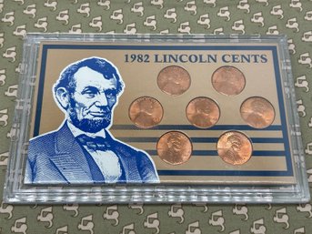 1982 Lincoln Cents, Penny Collection In Display Case, US Minted Coin Set, Designer: Victor D. Brenner