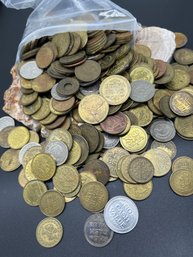 Pile Of Vintage Assorted Tokens, Including Gaming, Carwash And More, Over 4 Pounds