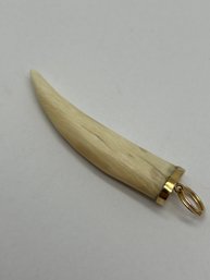 18K Yellow Gold 750 Bezel Tooth Pendant
