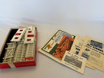 Lionel White Gate Line In Box